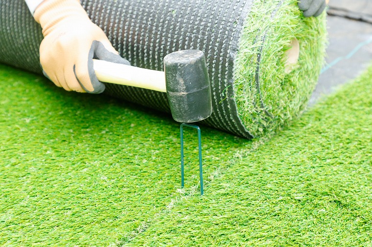 つなぎ目にピンを打つ