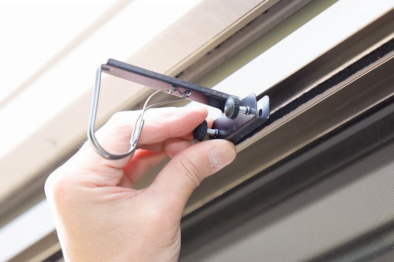 すだれハンガーの取り付けイメージ