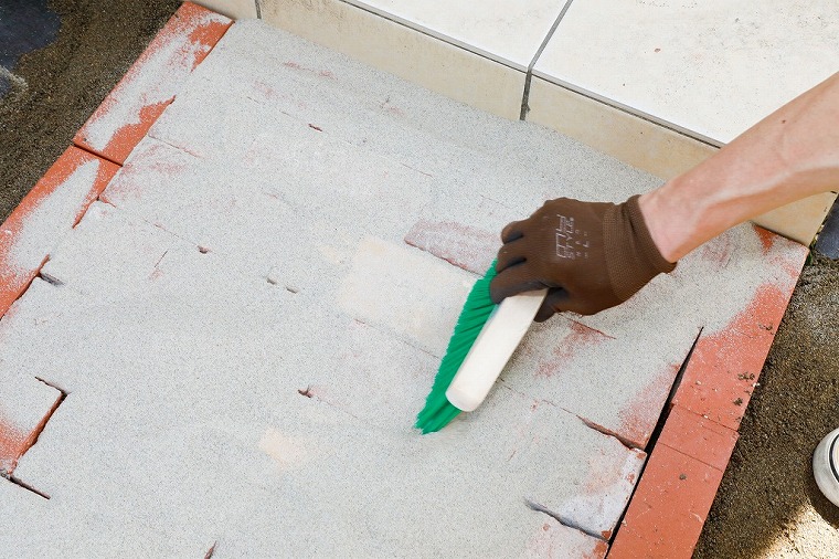 目地をしっかり埋める