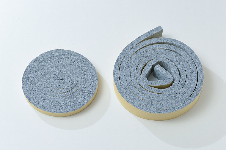 サッシ用すきまテープの使用例