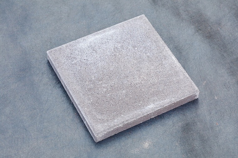 平板を仮置き 1