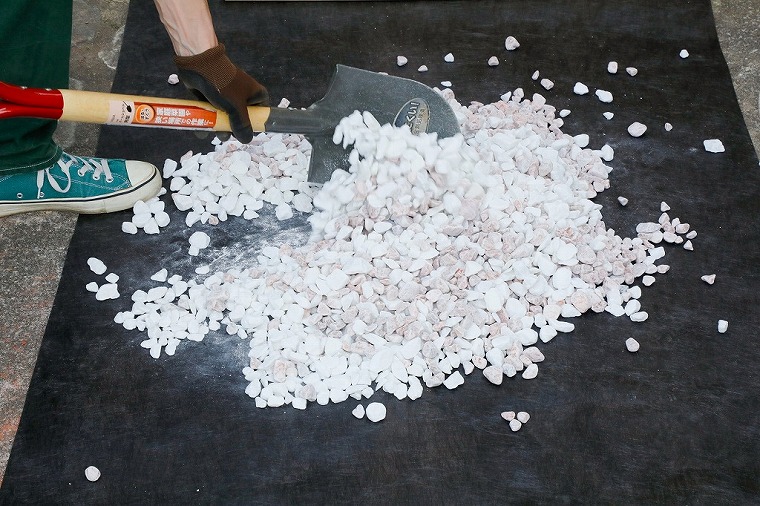 砂利を混ぜる 2