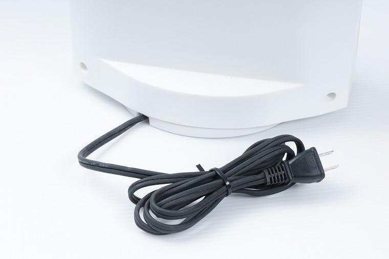 電源コードのまとめ方