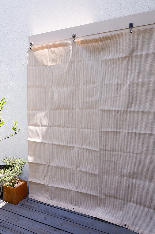 すべてのハトメを掛け終わった状態