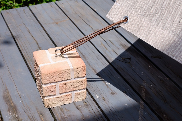 バンドをストッパーに引っ掛ける2