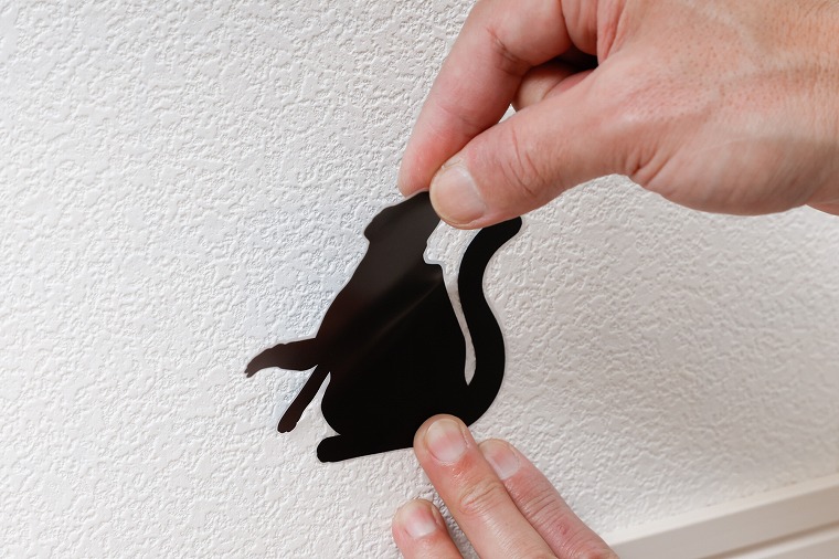 ステッカーを貼る