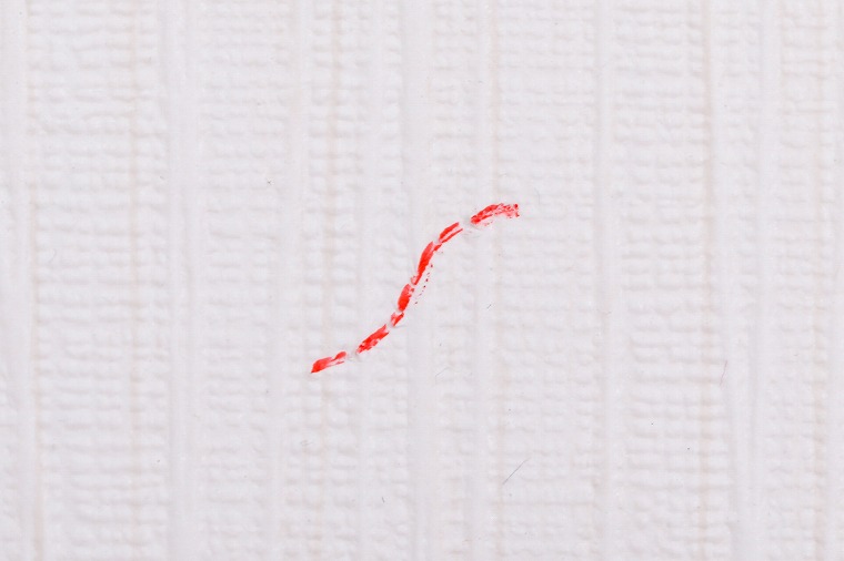 工程1：目立たない場所で色を確認する