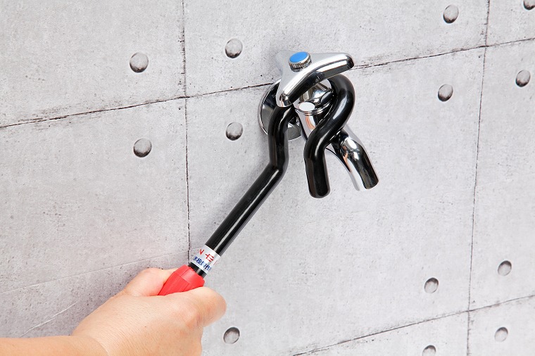 水栓を取り外す