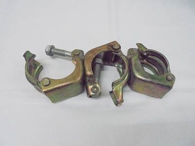 単管用　３連自在クランプ　４８.６Φ　【取扱店舗：西日本各店(一部対象外あり)】