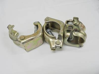 単管用　３連直交クランプ　４８.６Φ　【取扱店舗：西日本各店(一部対象外あり)】